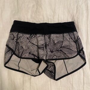 Lulu lemon running shorts